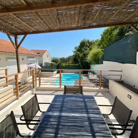 Avec Piscine Mi Baou Prázdninový dům